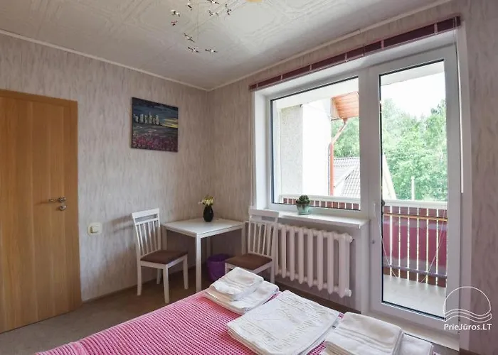 Forest Svečių namai *